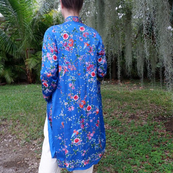 Vintage silk jacket with hand embroideries - Picture 3 of 4